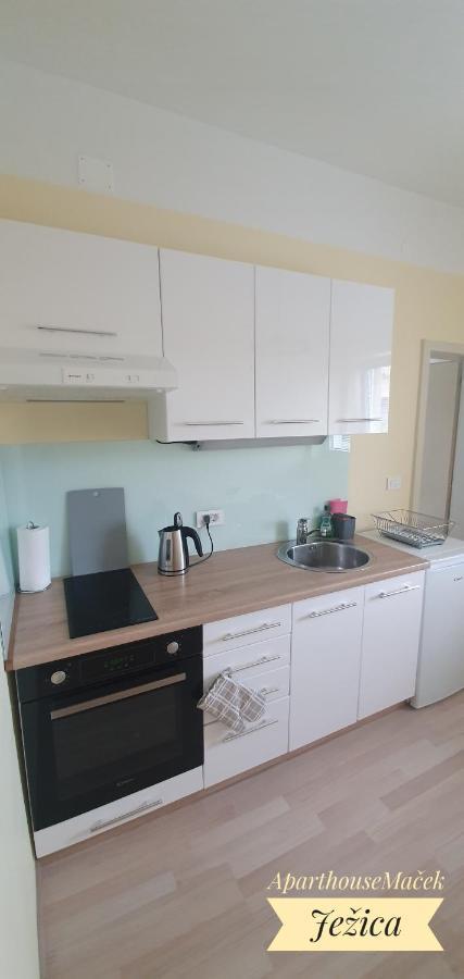 Aparthouse Macek Lejlighed Ljubljana Eksteriør billede